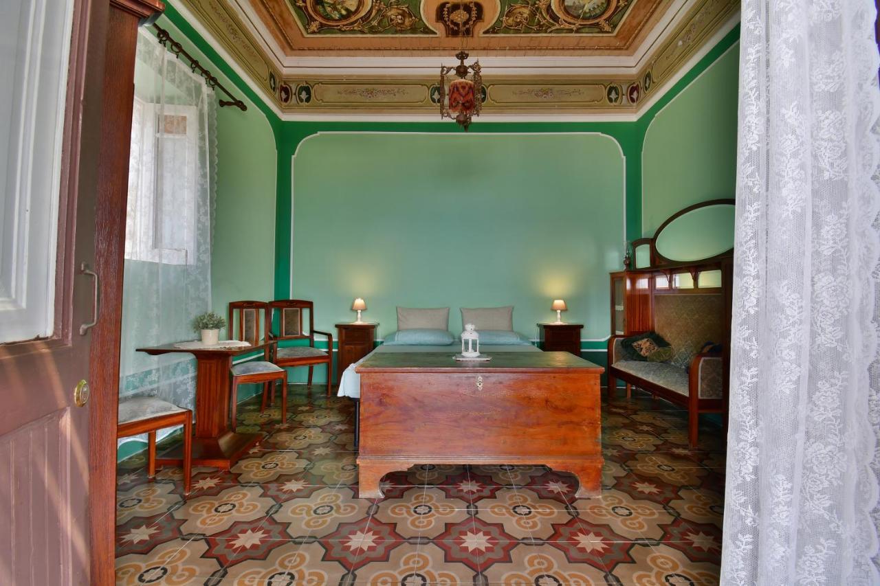 Mariangelica Hotel Ginostra Bagian luar foto