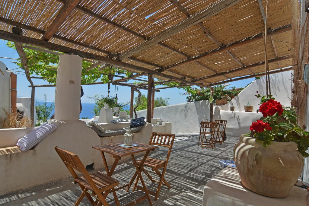 Mariangelica Hotel Ginostra Bagian luar foto